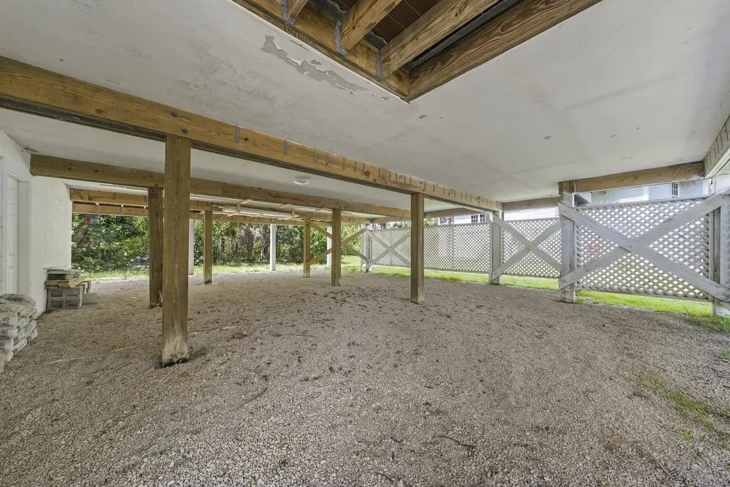 1858 Farm Trail Sanibel FL 33957