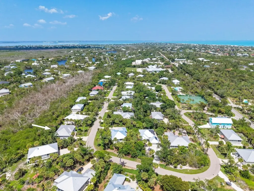1858 Farm Trail Sanibel FL 33957