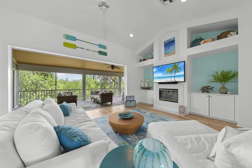 1858 Farm Trail Sanibel FL 33957