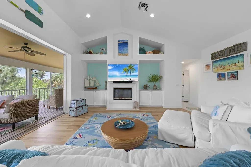 1858 Farm Trail Sanibel FL 33957