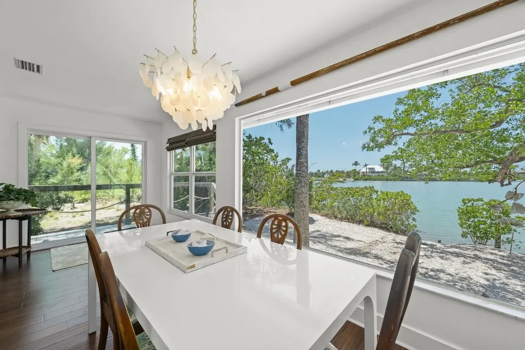 2539 Coconut Drive Sanibel FL 33957