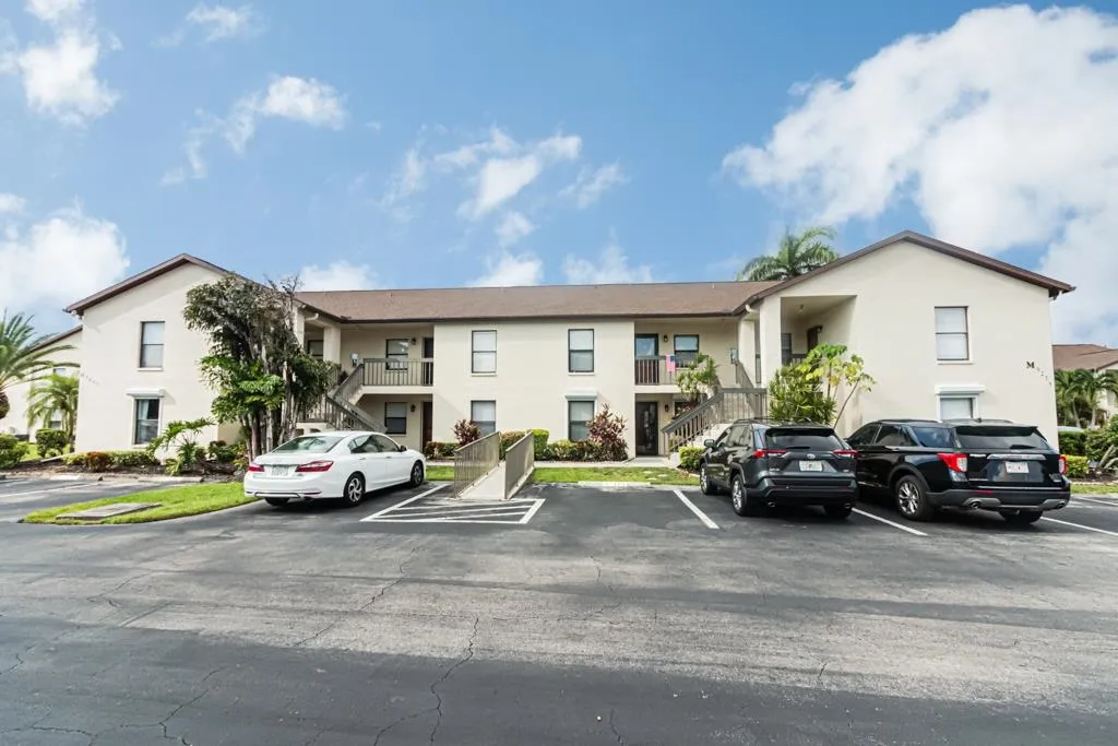 9275 Lake Park Drive Fort Myers FL 33919