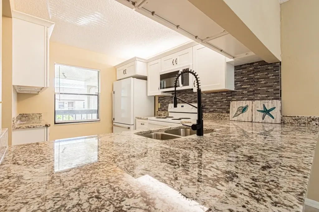 9275 Lake Park Drive Fort Myers FL 33919