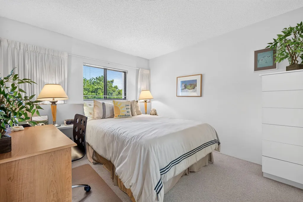 1250 Tennisplace Court Sanibel FL 33957