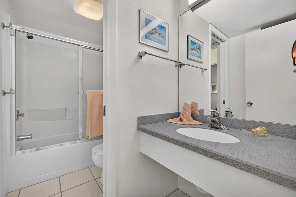 1250 Tennisplace Court Sanibel FL 33957
