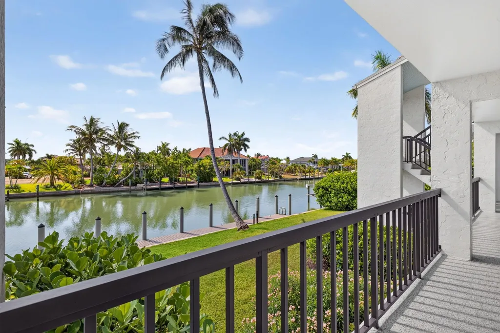 1250 Tennisplace Court Sanibel FL 33957