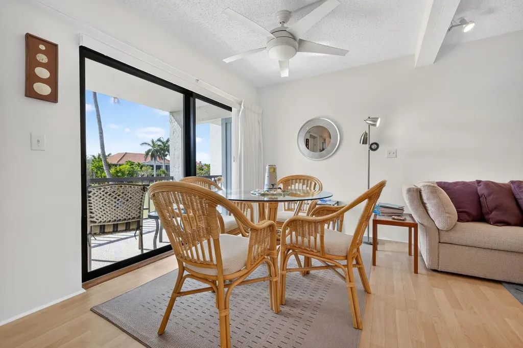 1250 Tennisplace Court Sanibel FL 33957