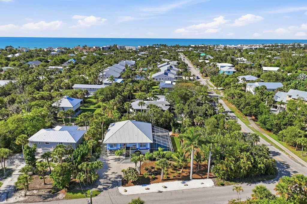 1225 Junonia Street Sanibel FL 33957