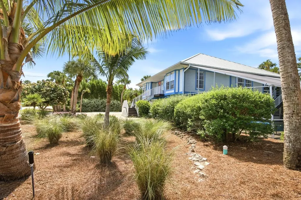 1225 Junonia Street Sanibel FL 33957