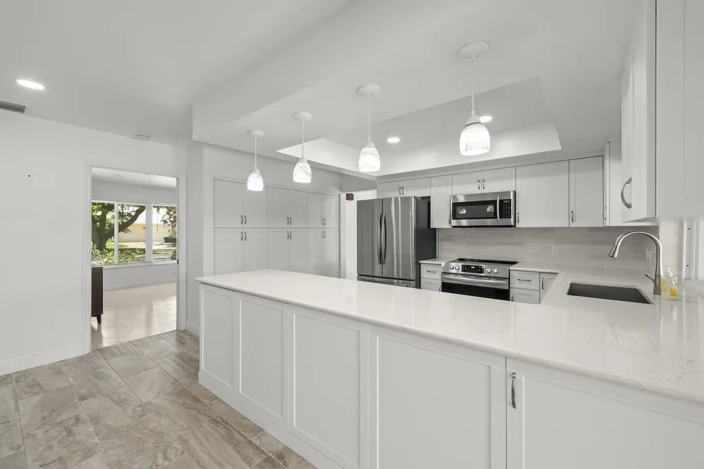 1040 Edgemere Drive Fort Myers FL 33919