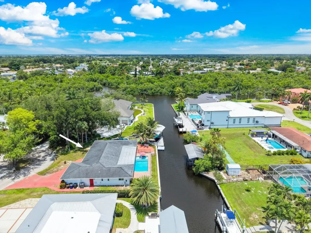 1040 Edgemere Drive Fort Myers FL 33919