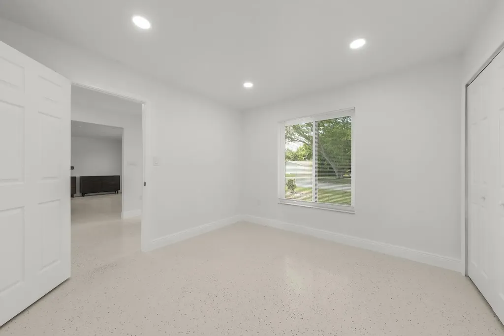 1040 Edgemere Drive Fort Myers FL 33919