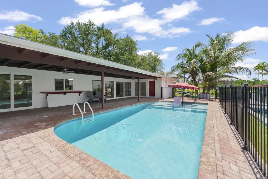 1040 Edgemere Drive Fort Myers FL 33919