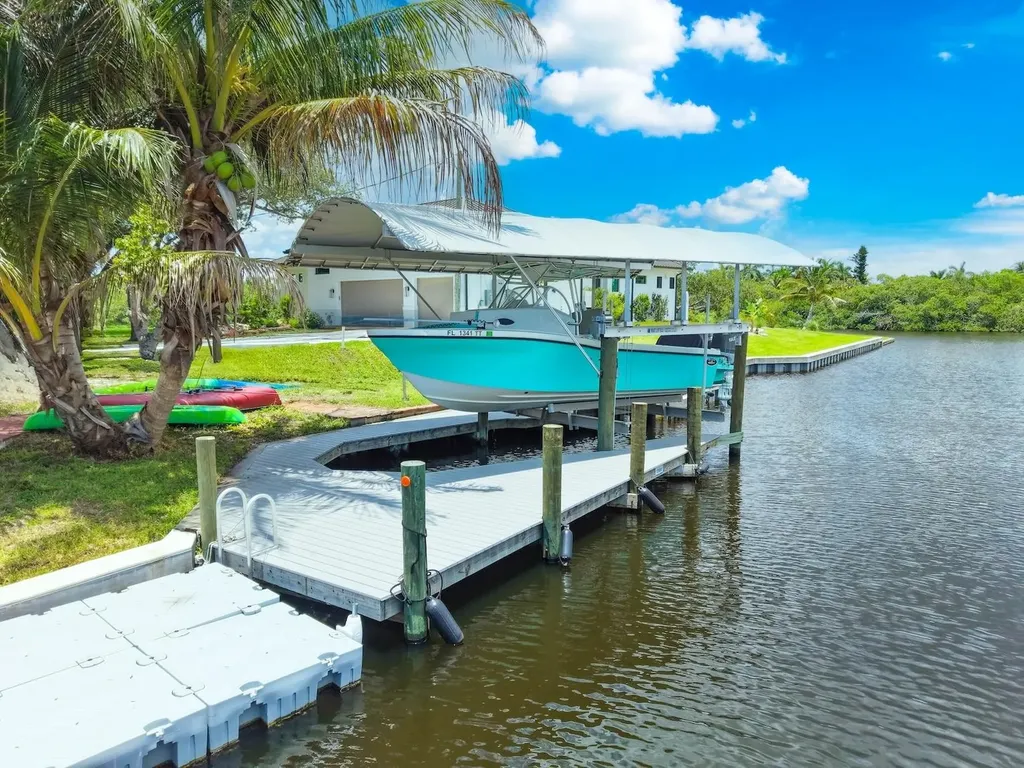 1040 Edgemere Drive Fort Myers FL 33919