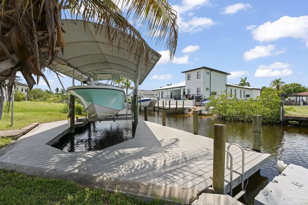 1040 Edgemere Drive Fort Myers FL 33919