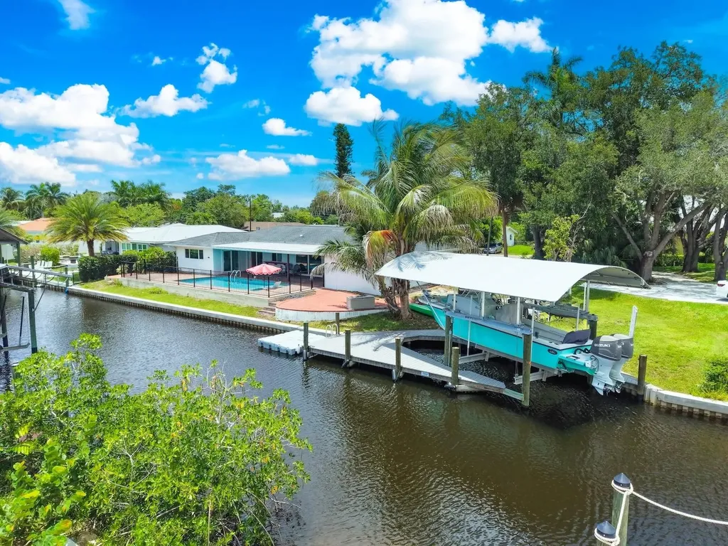 1040 Edgemere Drive Fort Myers FL 33919