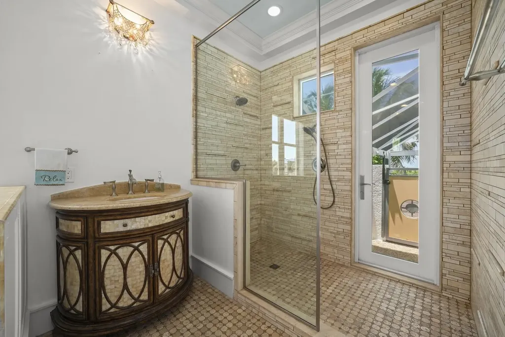 4725 Rue Belle Mer Sanibel FL 33957
