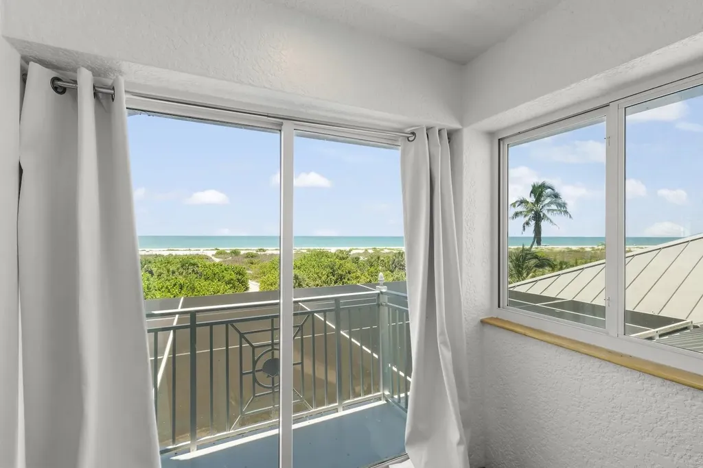 4725 Rue Belle Mer Sanibel FL 33957
