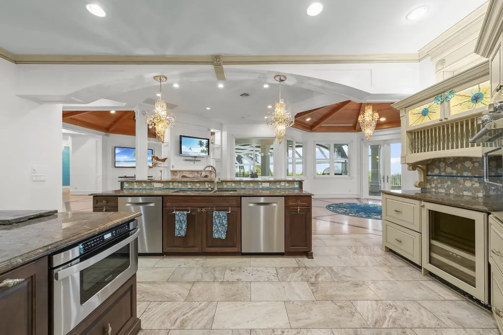 4725 Rue Belle Mer Sanibel FL 33957