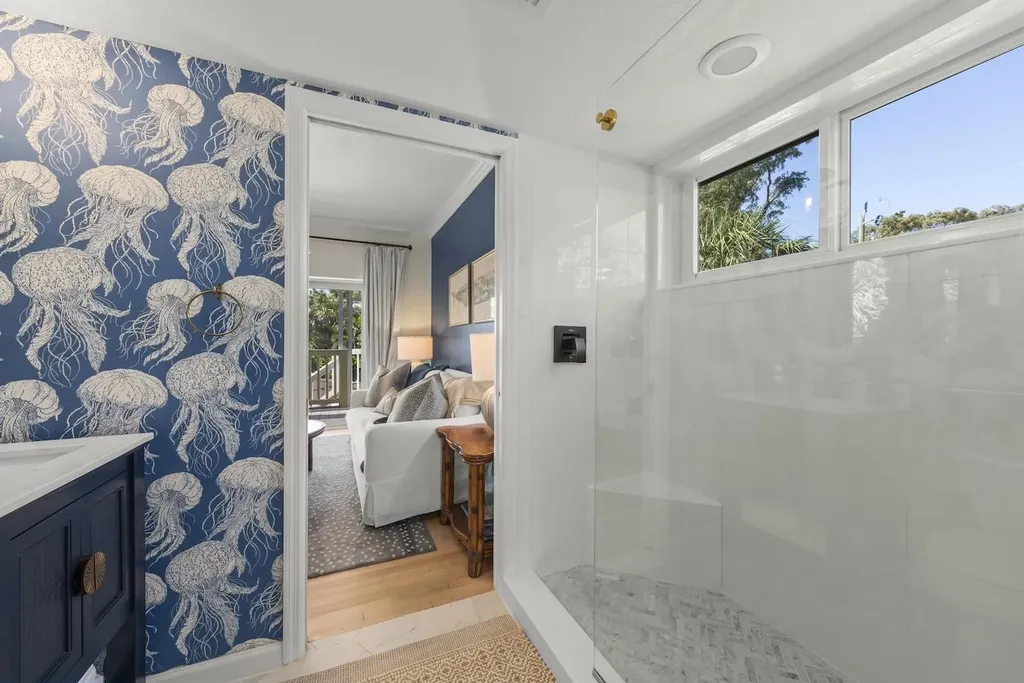 1048 Kings Crown Drive Sanibel FL 33957