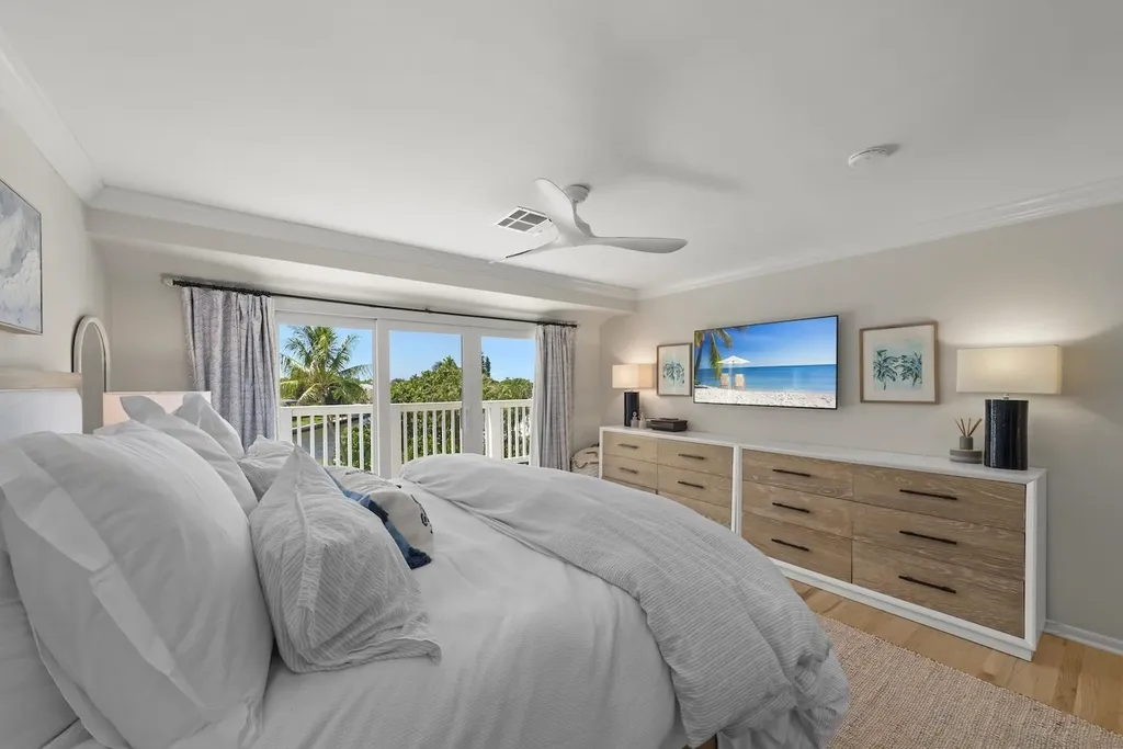 1048 Kings Crown Drive Sanibel FL 33957