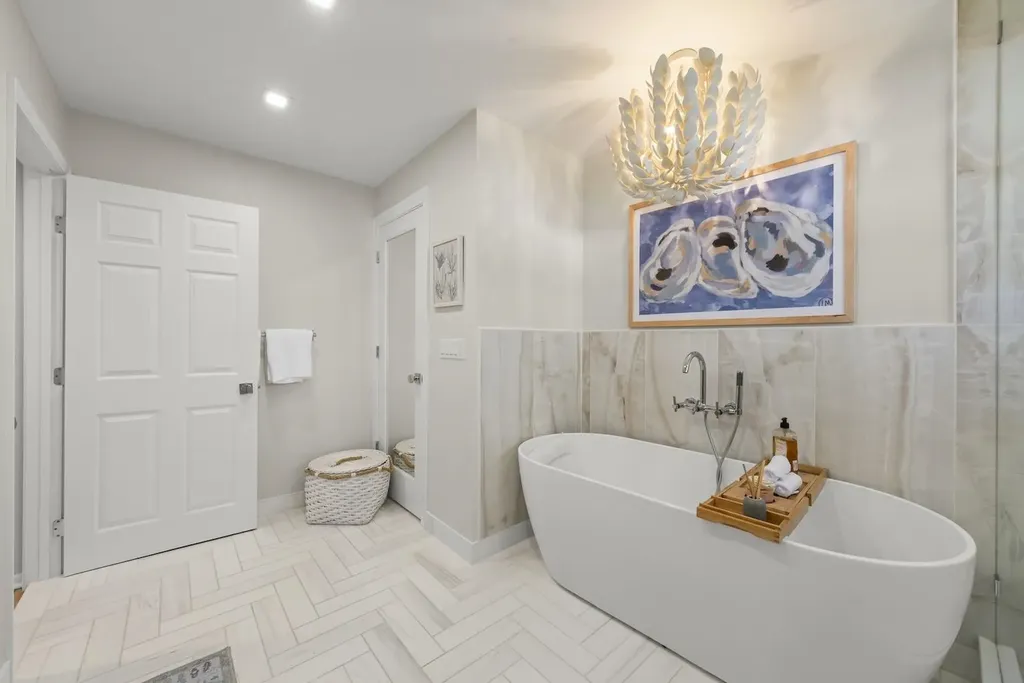 1048 Kings Crown Drive Sanibel FL 33957