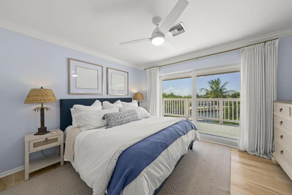 1048 Kings Crown Drive Sanibel FL 33957