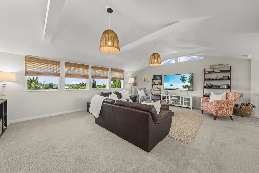1048 Kings Crown Drive Sanibel FL 33957