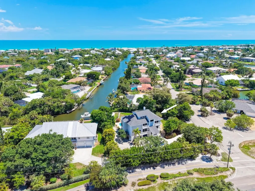 1048 Kings Crown Drive Sanibel FL 33957