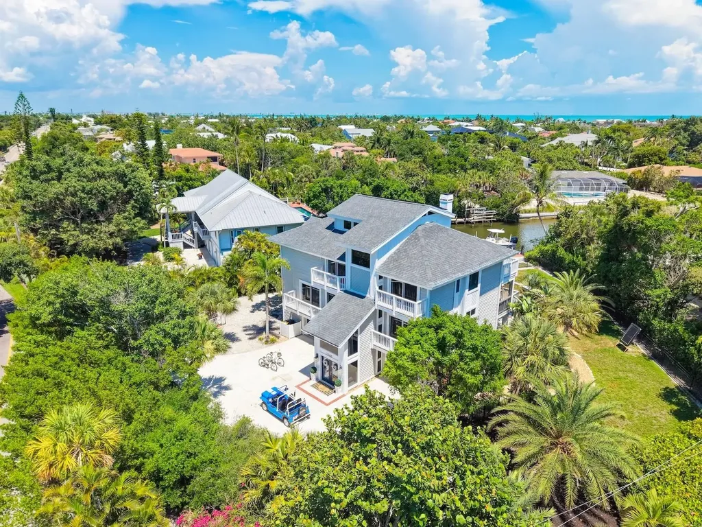 1048 Kings Crown Drive Sanibel FL 33957