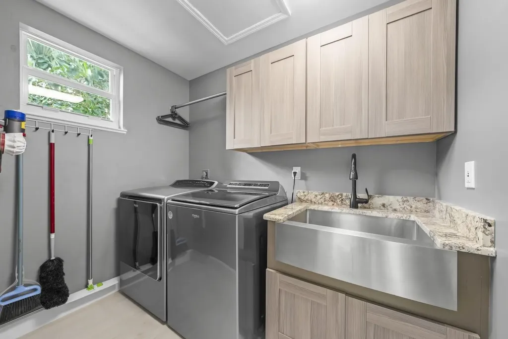 710 Birdie View Point Sanibel FL 33957