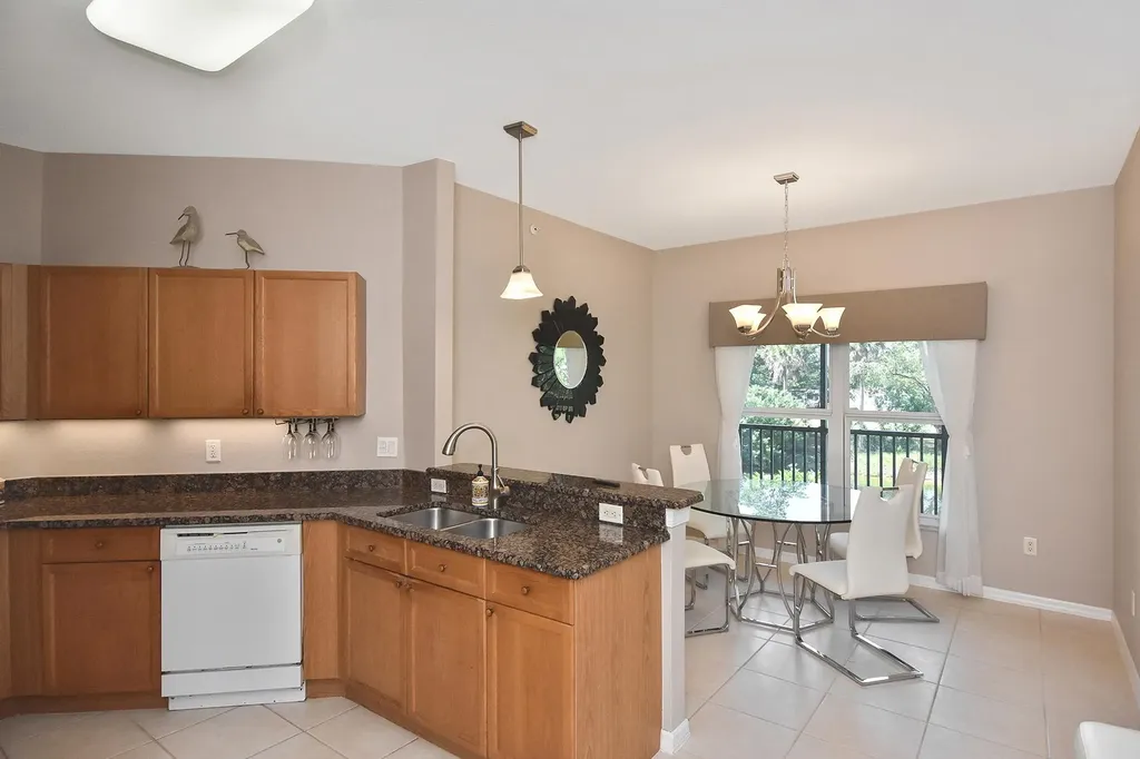 10021 Lake Cove Fort Myers FL 33908