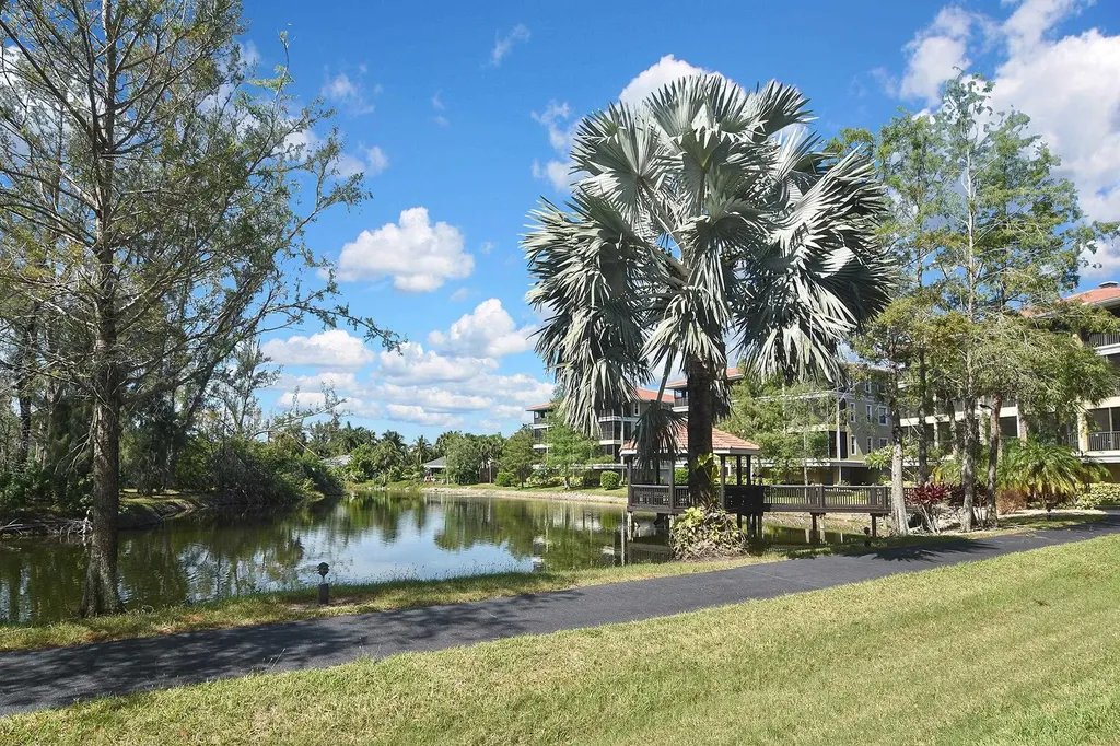 10021 Lake Cove Fort Myers FL 33908