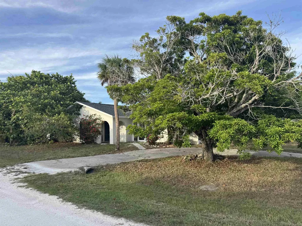 1683 Atlanta Plaza Drive Sanibel FL 33957
