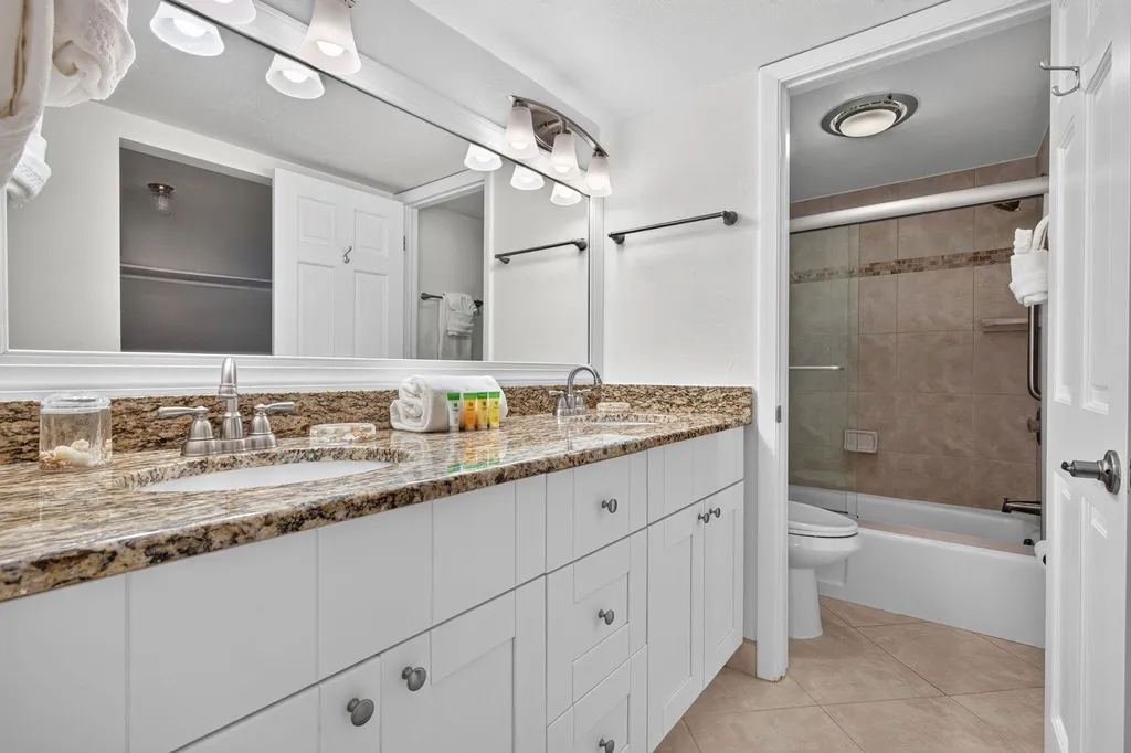1246 Fulgur Street Sanibel FL 33957