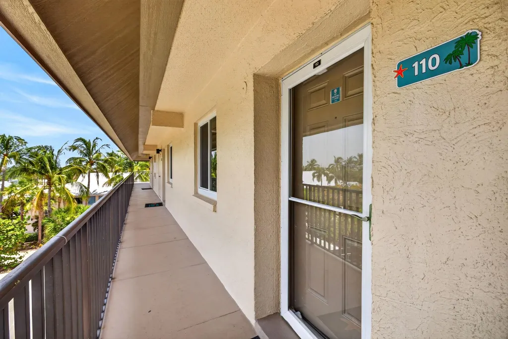 1246 Fulgur Street Sanibel FL 33957