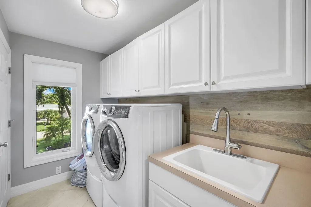 1111 Schooner Place Sanibel FL 33957