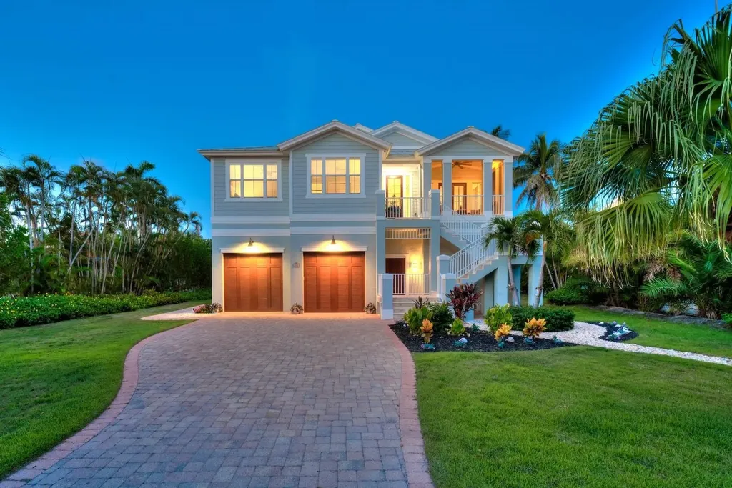 1114 Seagrape Lane Sanibel FL 33957