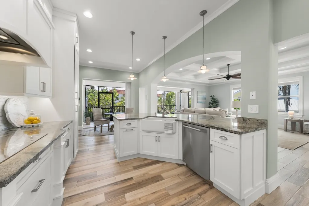 1114 Seagrape Lane Sanibel FL 33957