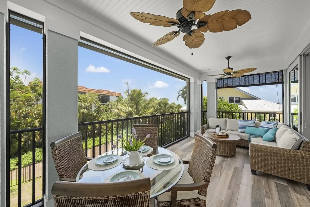 1114 Seagrape Lane Sanibel FL 33957