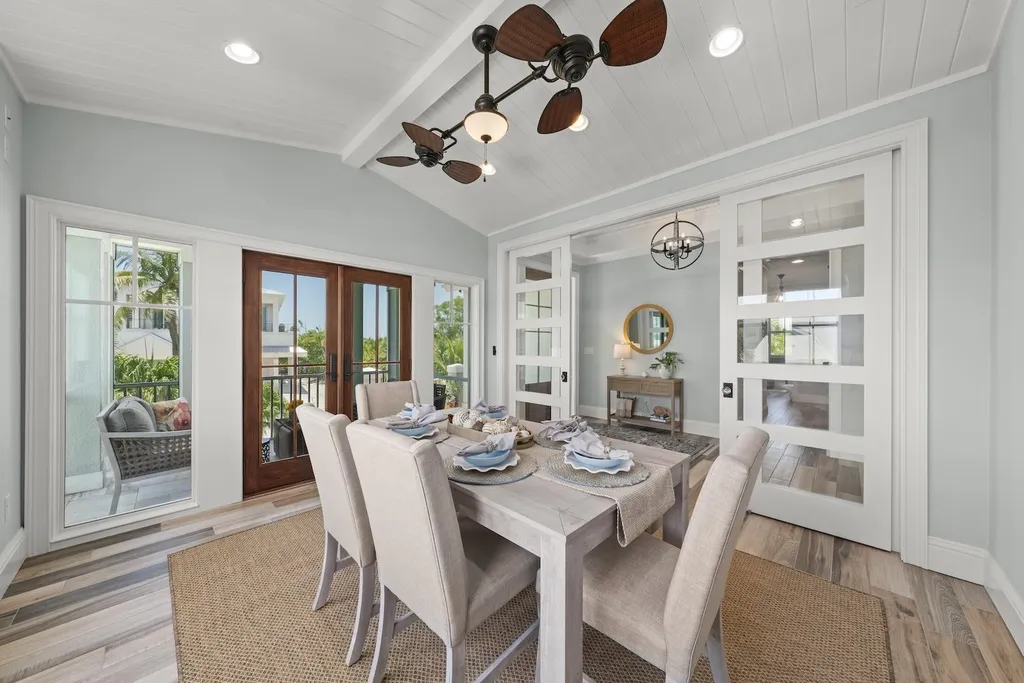 1114 Seagrape Lane Sanibel FL 33957