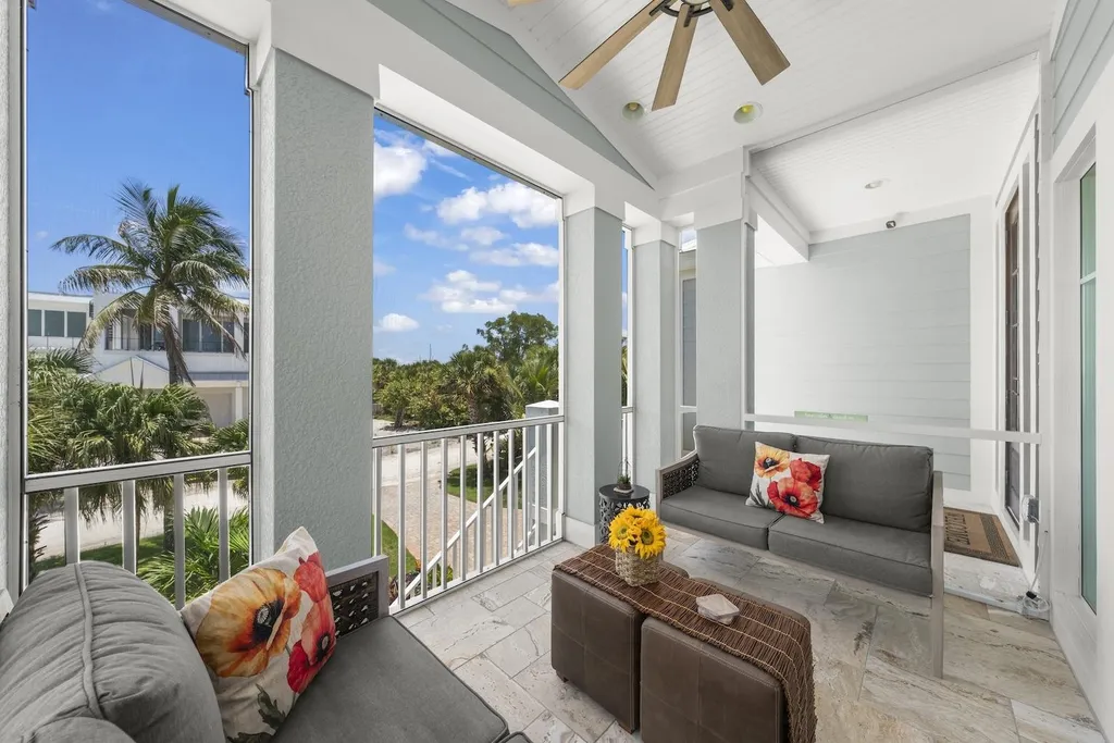 1114 Seagrape Lane Sanibel FL 33957