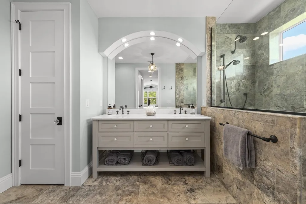 1114 Seagrape Lane Sanibel FL 33957