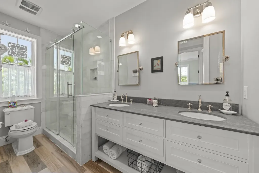 1114 Seagrape Lane Sanibel FL 33957