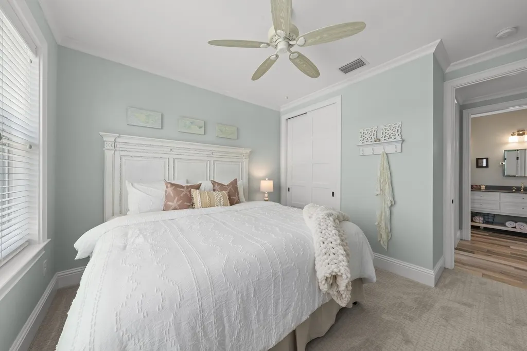 1114 Seagrape Lane Sanibel FL 33957