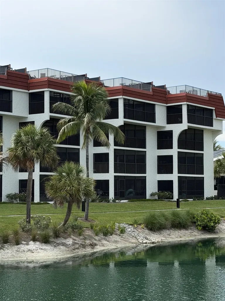 2445 W Gulf Drive Sanibel FL 33957