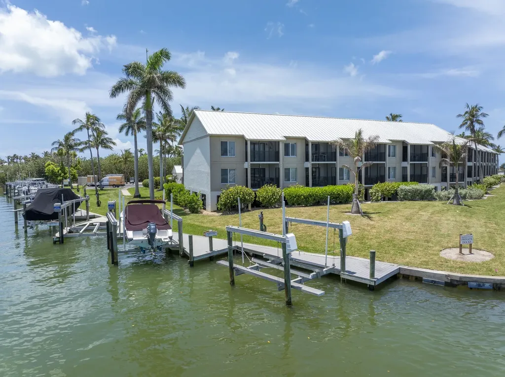 905 Marina Villas Captiva FL 33924