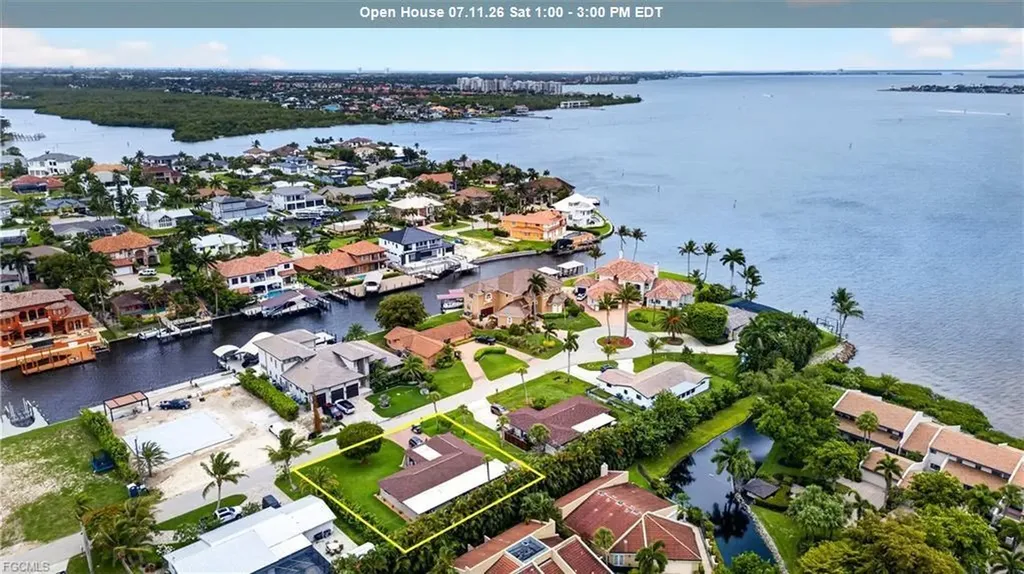 833 North Town And River Drive Fort Myers FL 33919