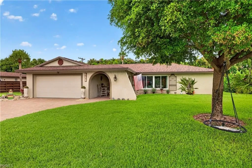 833 North Town And River Drive Fort Myers FL 33919
