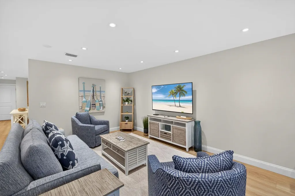 2721 W Gulf Drive Sanibel FL 33957